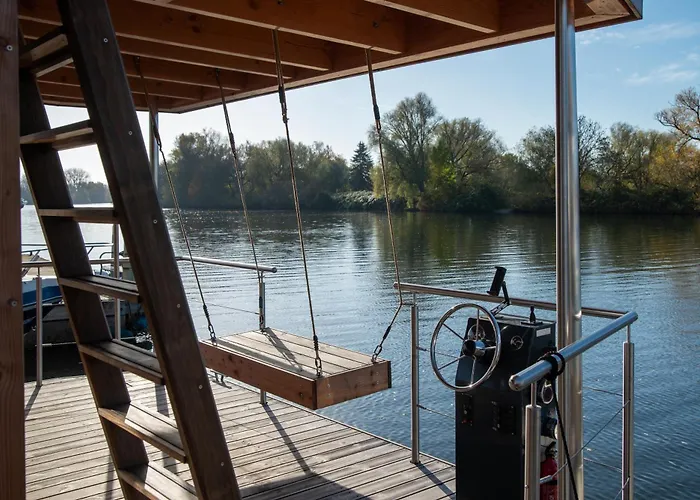 Botel Sommermomente Auf Grossraeumigem Hausboot Fuer Bis Zu 6 Personen *
